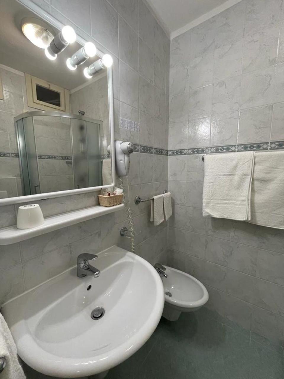 Hotel Stiefel Lignano Sabbiadoro Room photo
